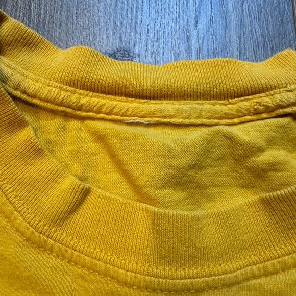 Vintage I Am A Messenger Christian Graphic Tee Yellow Jesus Shirt Size M Y2K - Picture 4 of 13